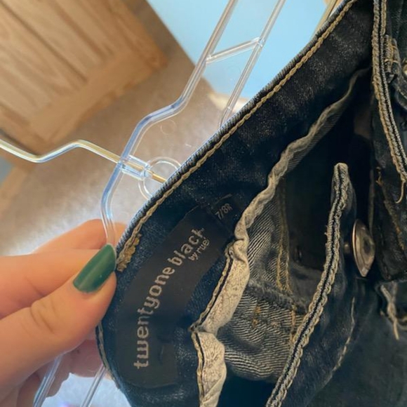 Jeans - Picture 7 of 7